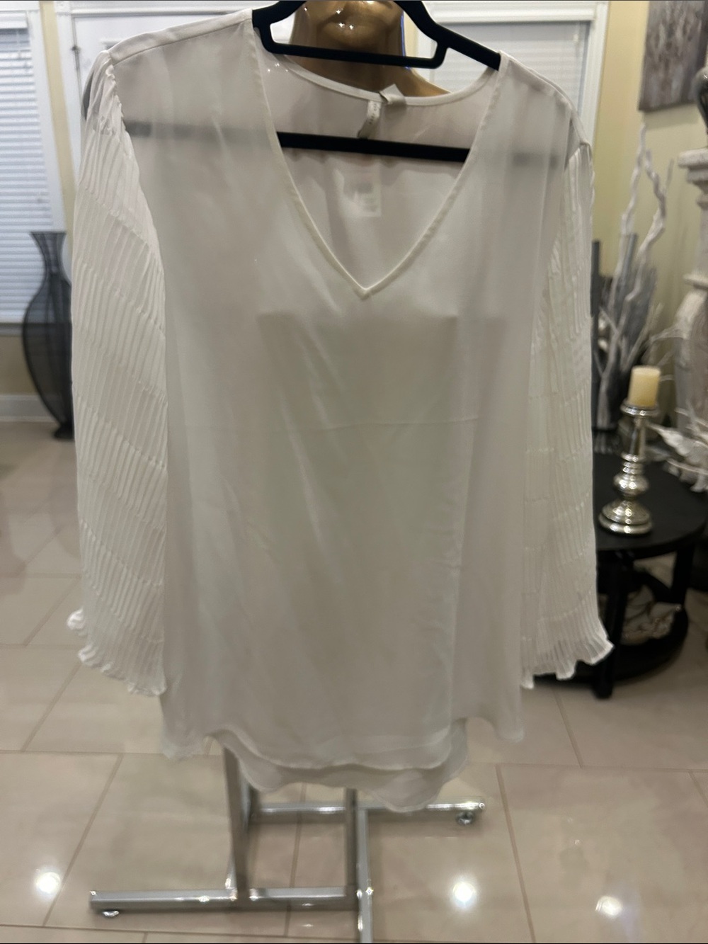Cato White V-Neck Sheer Pleated Sleeve Blouse